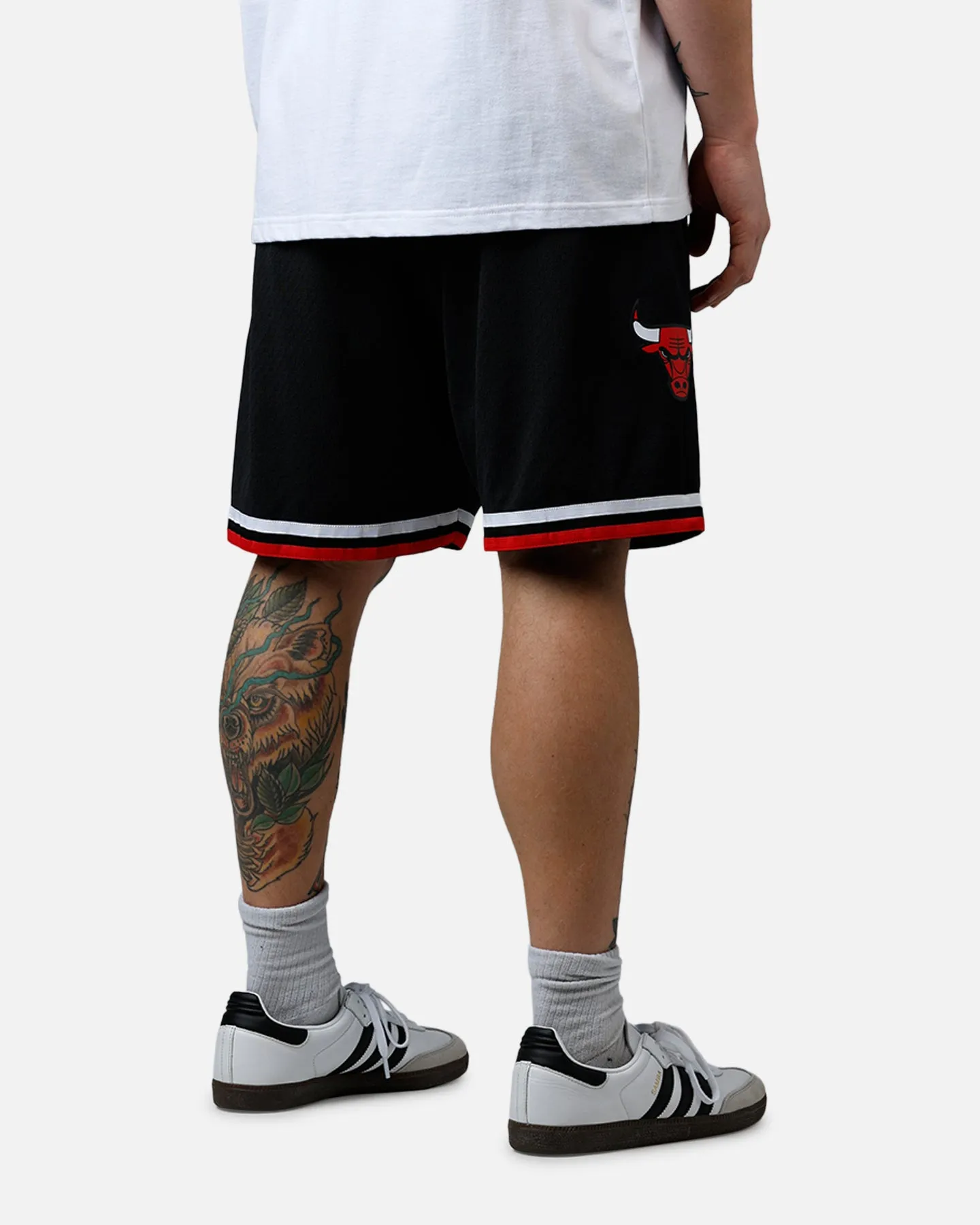 Mitchell & Ness Chicago Bulls 97-98' Swingman Shorts Black sold by Culture Kings product image thumbnail 3