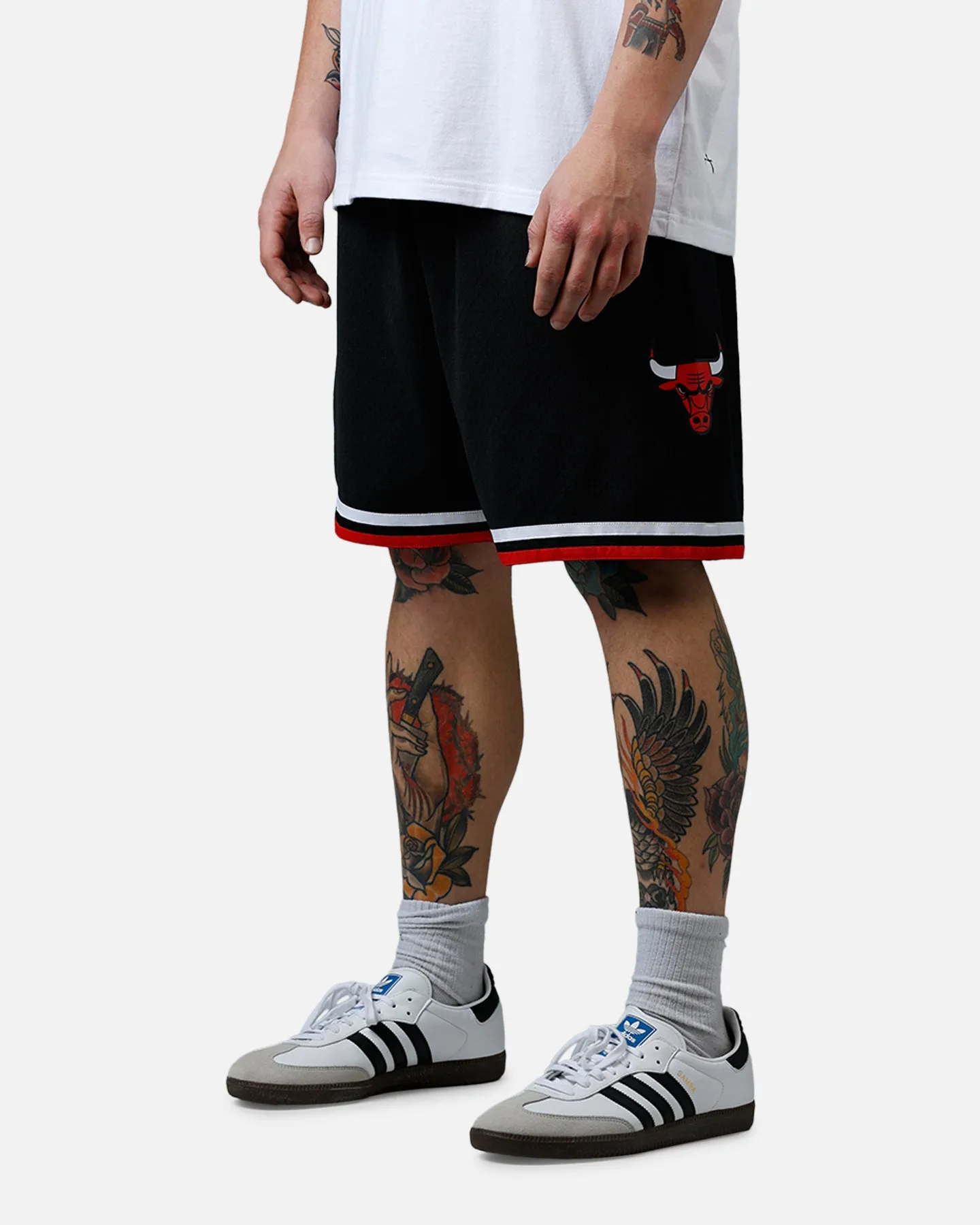 Mitchell & Ness Chicago Bulls 97-98' Swingman Shorts Black sold by Culture Kings product image thumbnail 4