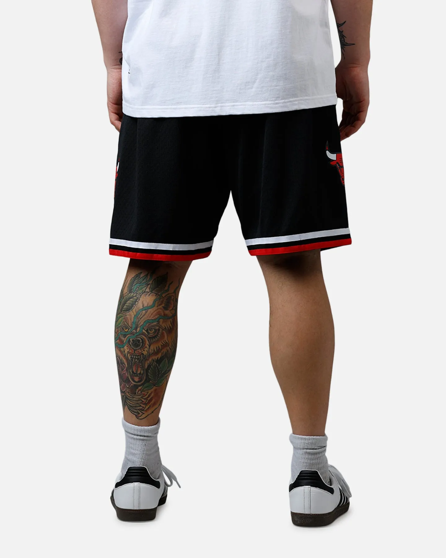 Mitchell & Ness Chicago Bulls 97-98' Swingman Shorts Black sold by Culture Kings product image thumbnail 5