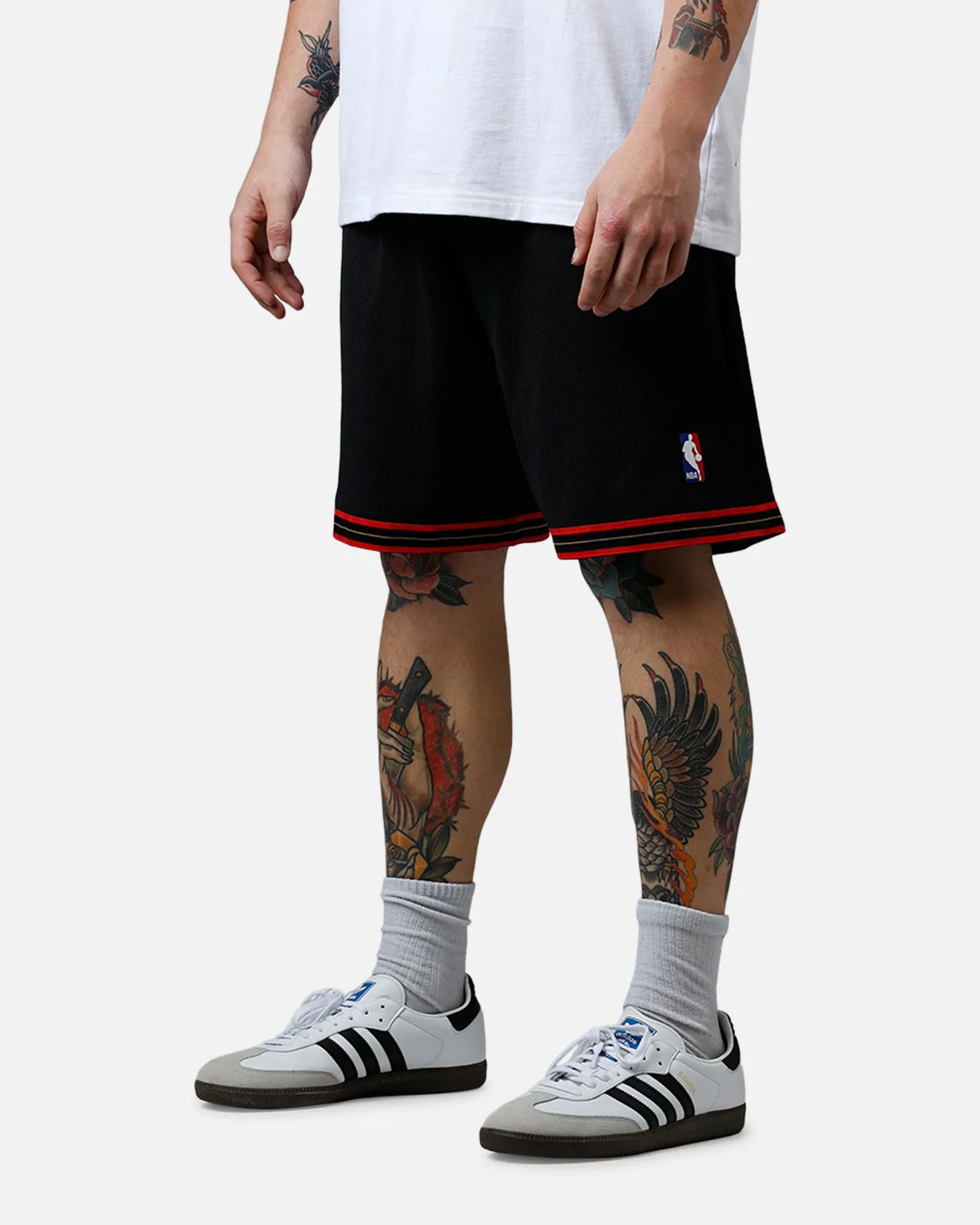 Mitchell & Ness Philadelphia 76ers 00-01' Swingman Shorts Black sold by Culture Kings product image thumbnail 4