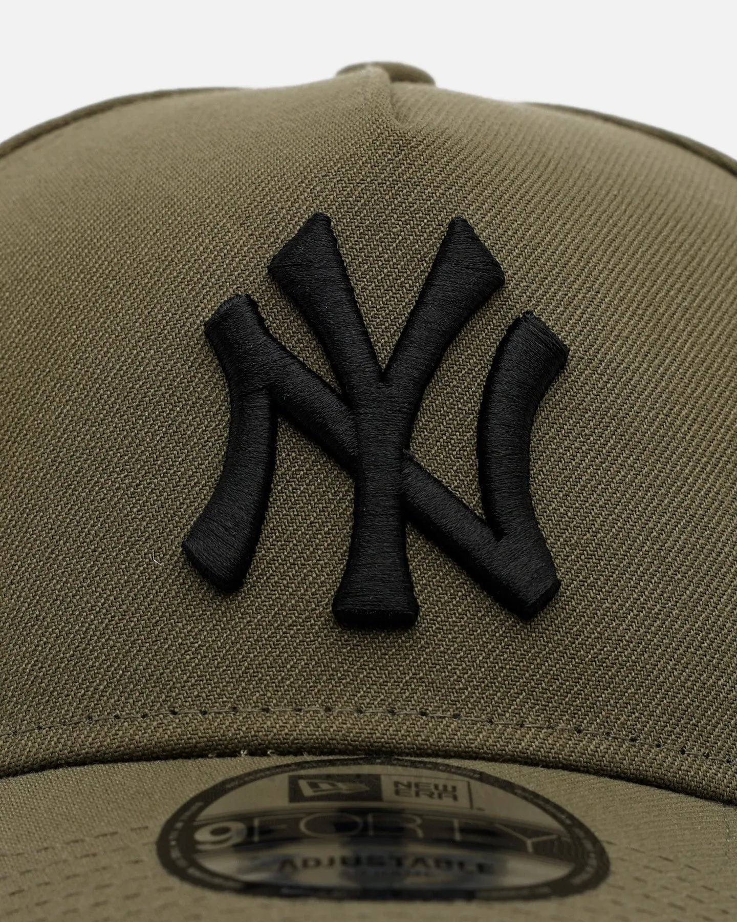 New Era New York Yankees 'Easy Olive' 9FORTY A-Frame Snapback Olive sold by Culture Kings product image thumbnail 5