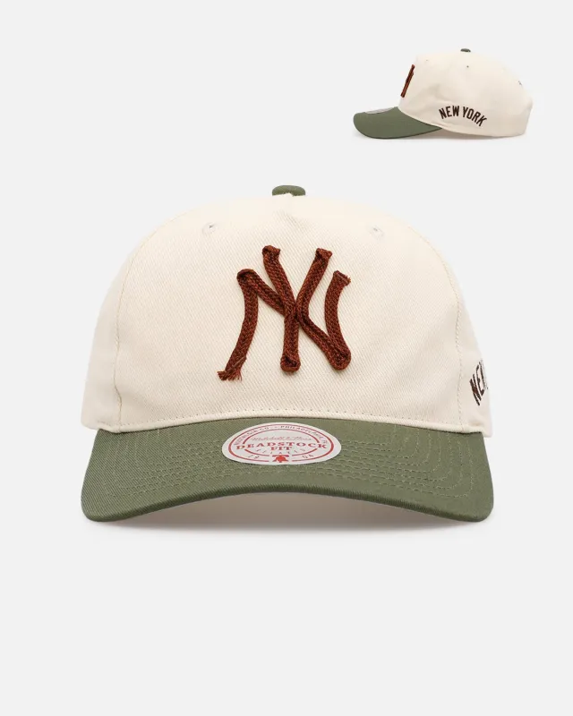 Mitchell & Ness New York Yankees 'Hand Stitch' Deadstock Snapback Olive made by Mitchell & Ness
