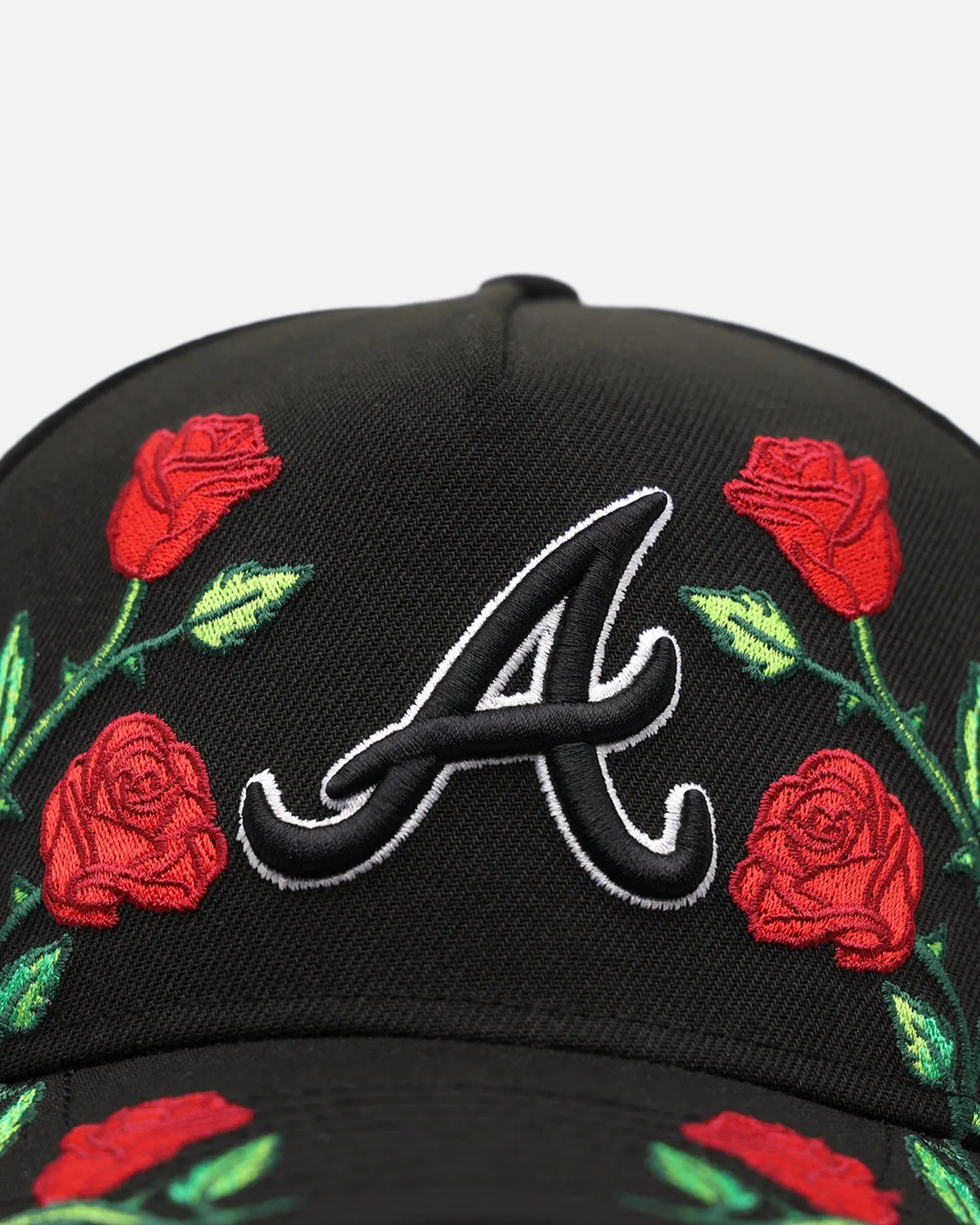 New Era Atlanta Braves 'Garden' 9FORTY A-Frame Snapback Black sold by Culture Kings product image thumbnail 5