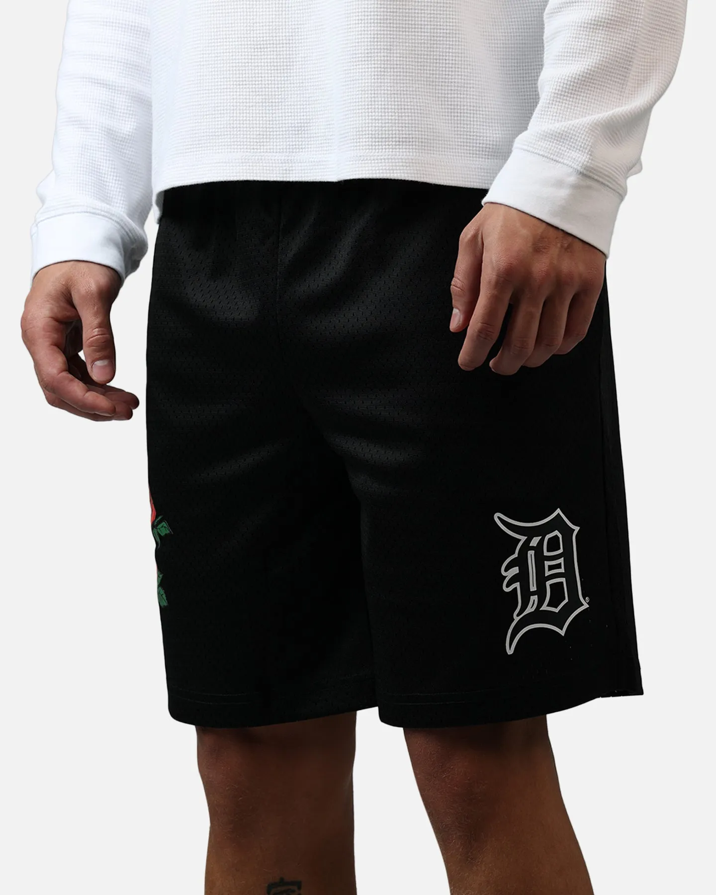 New Era Detroit Tigers Rose Shorts Black sold by Culture Kings product image thumbnail 5
