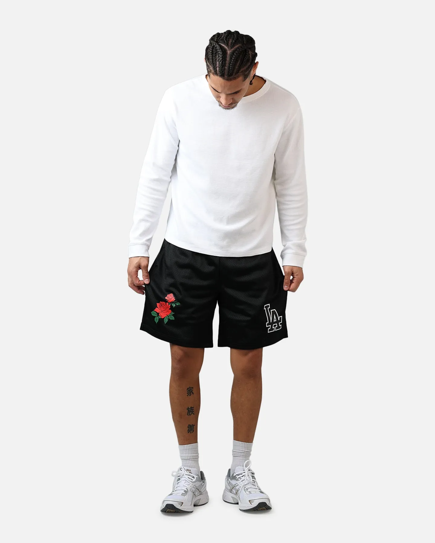 New Era Los Angeles Dodgers Rose Shorts Black sold by Culture Kings product image thumbnail 2