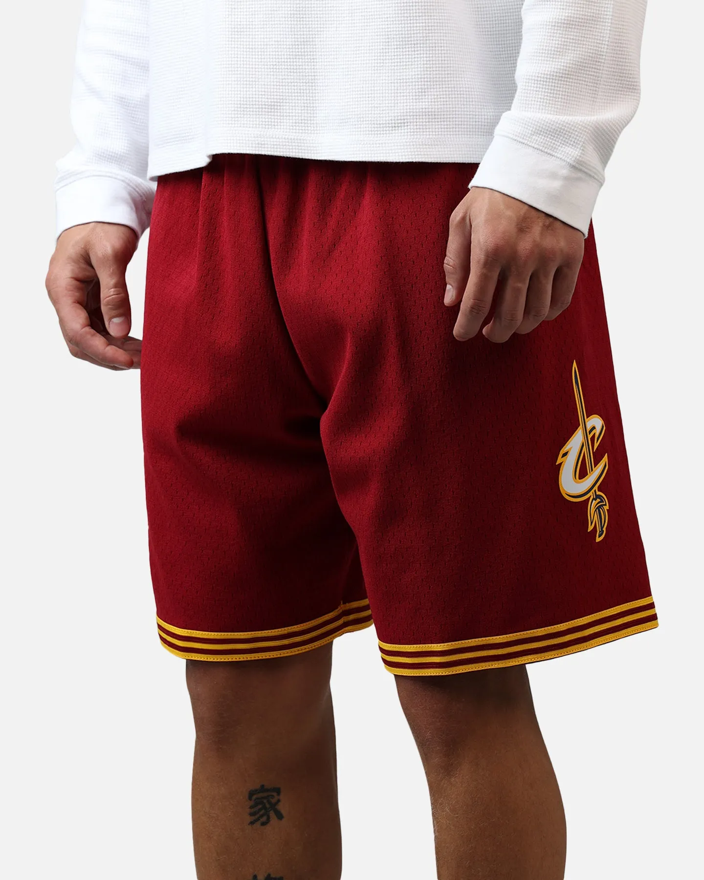 Mitchell & Ness Cleveland Cavaliers '15 Road Swingman Shorts Cardinal sold by Culture Kings product image thumbnail 4