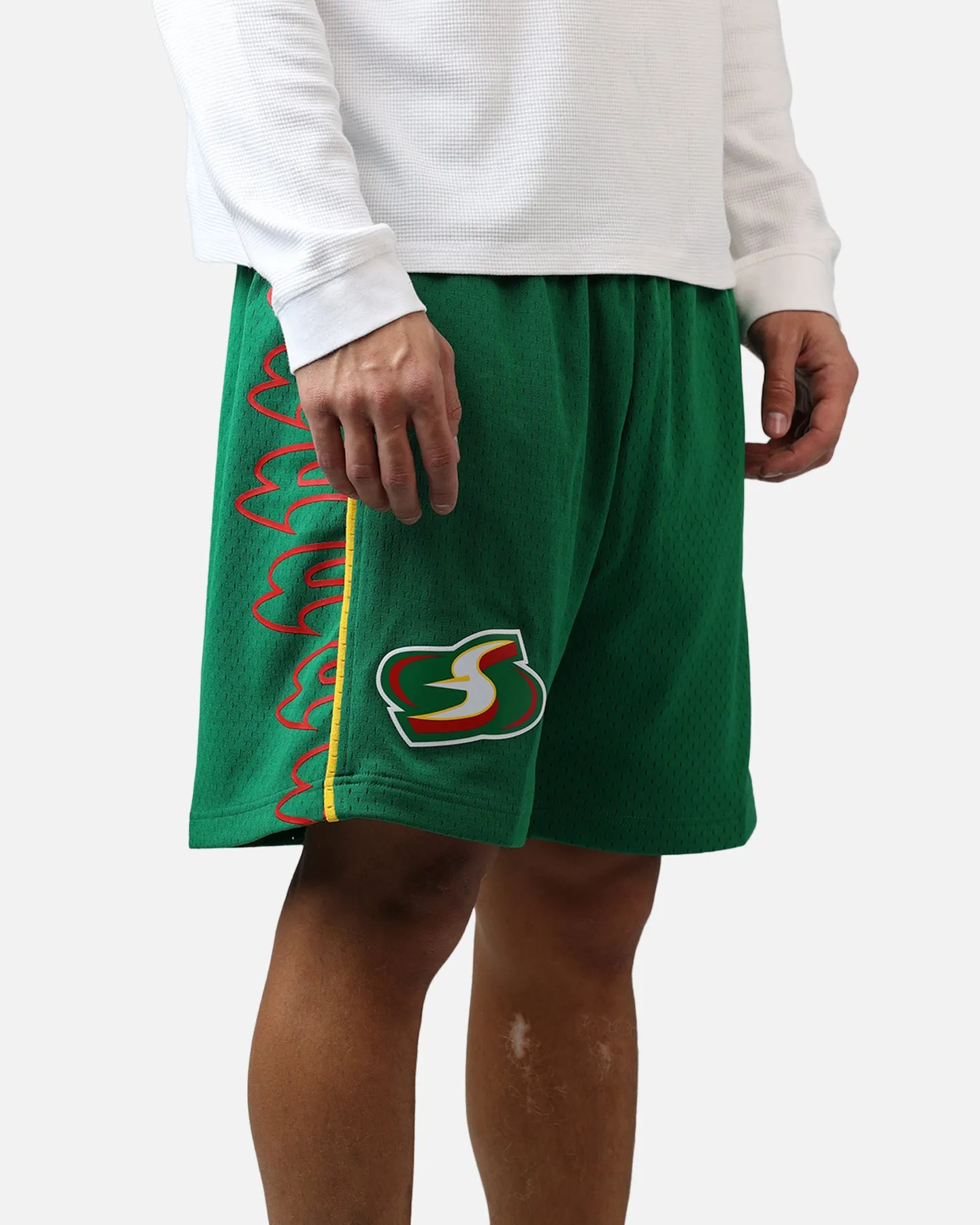 Mitchell & Ness Seattle Storm '07 Road Swingman Shorts Green sold by Culture Kings product image thumbnail 3