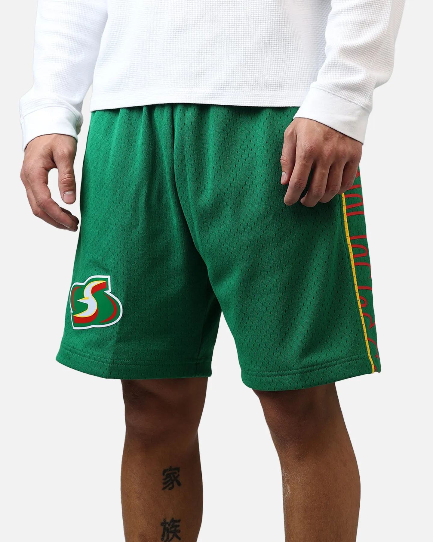Mitchell & Ness Seattle Storm '07 Road Swingman Shorts Green sold by Culture Kings product image thumbnail 5