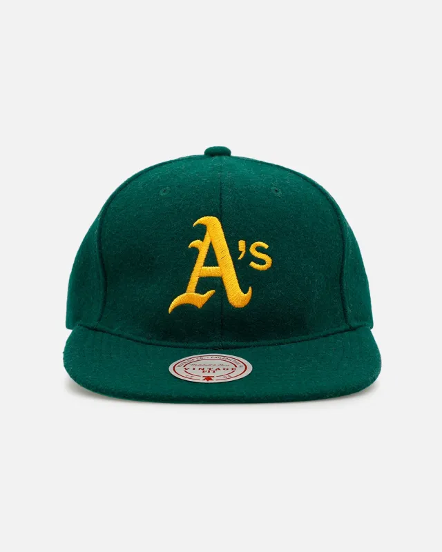 Mitchell & Ness Oakland Athletics 'Vintage Baseball' Vintage Fit Strapback Green made by Mitchell & Ness