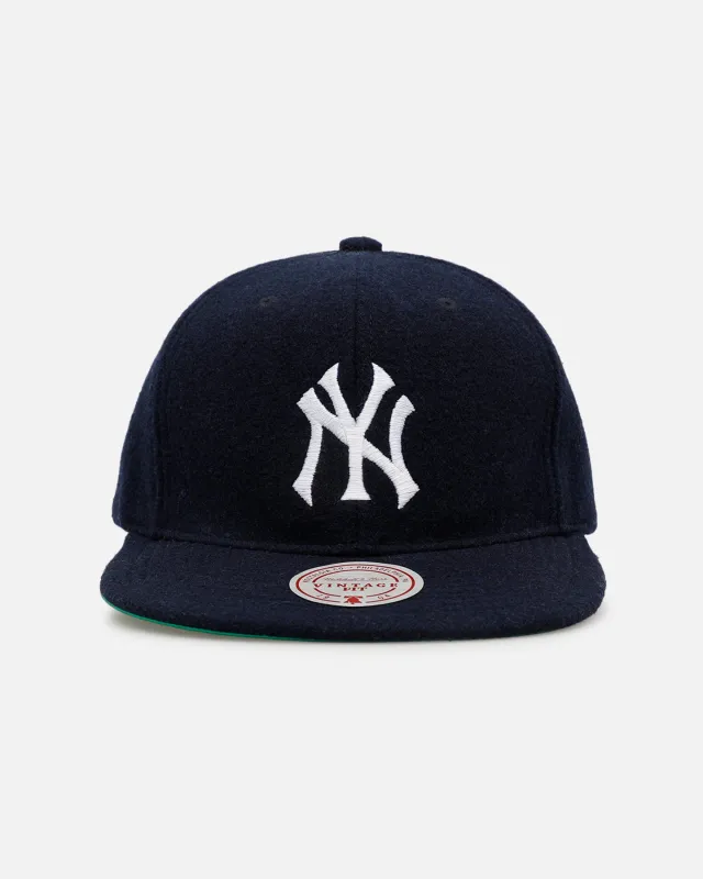 Mitchell & Ness New York Yankees 'Vintage Baseball' Vintage Fit Strapback Blue made by Mitchell & Ness
