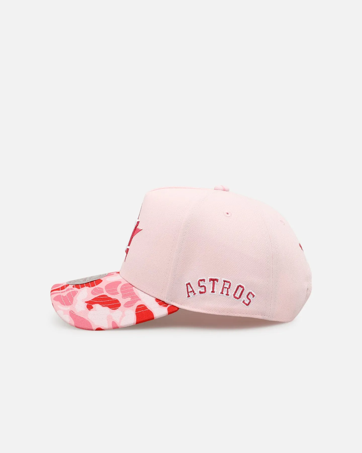 Mitchell & Ness Houston Astros 'Pink Camo' Pro Pinch Snapback Pink sold by Culture Kings product image thumbnail 4