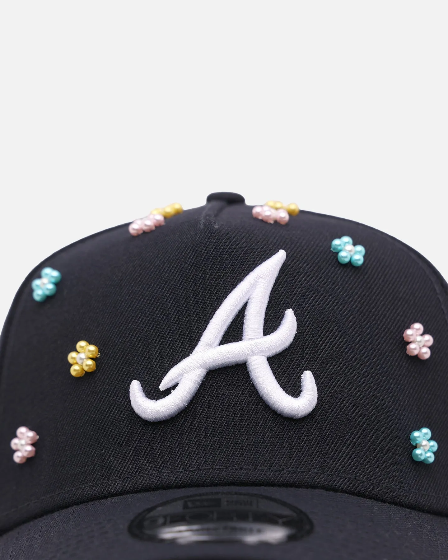 New Era Atlanta Braves 'Summer Flowers 2.0' 9FORTY A-Frame Snapback Official Team Color sold by Culture Kings product image thumbnail 5