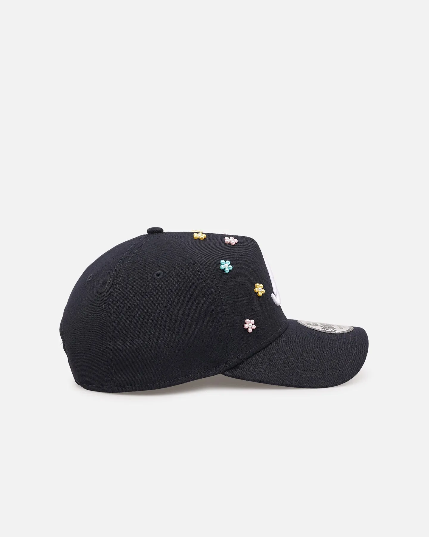 New Era Atlanta Braves 'Summer Flowers 2.0' 9FORTY A-Frame Snapback Official Team Color sold by Culture Kings product image thumbnail 3