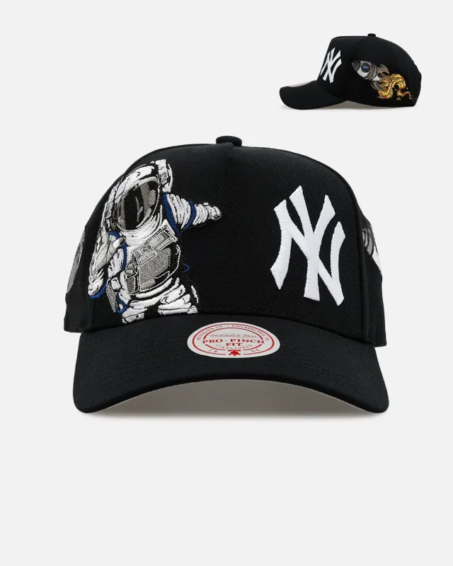 Mitchell & Ness New York Yankees 'Rocketman' Pro Pinch Snapback Black made by Mitchell & Ness