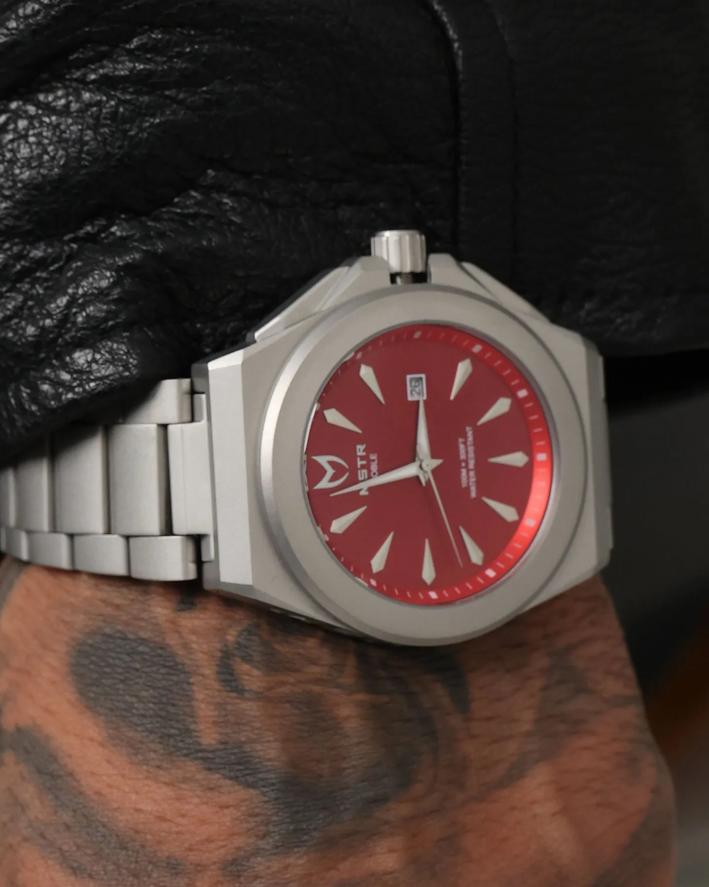 MEISTER NO112SS Noble Quartz 43MM Watch Silver sold by Culture Kings product image thumbnail 4