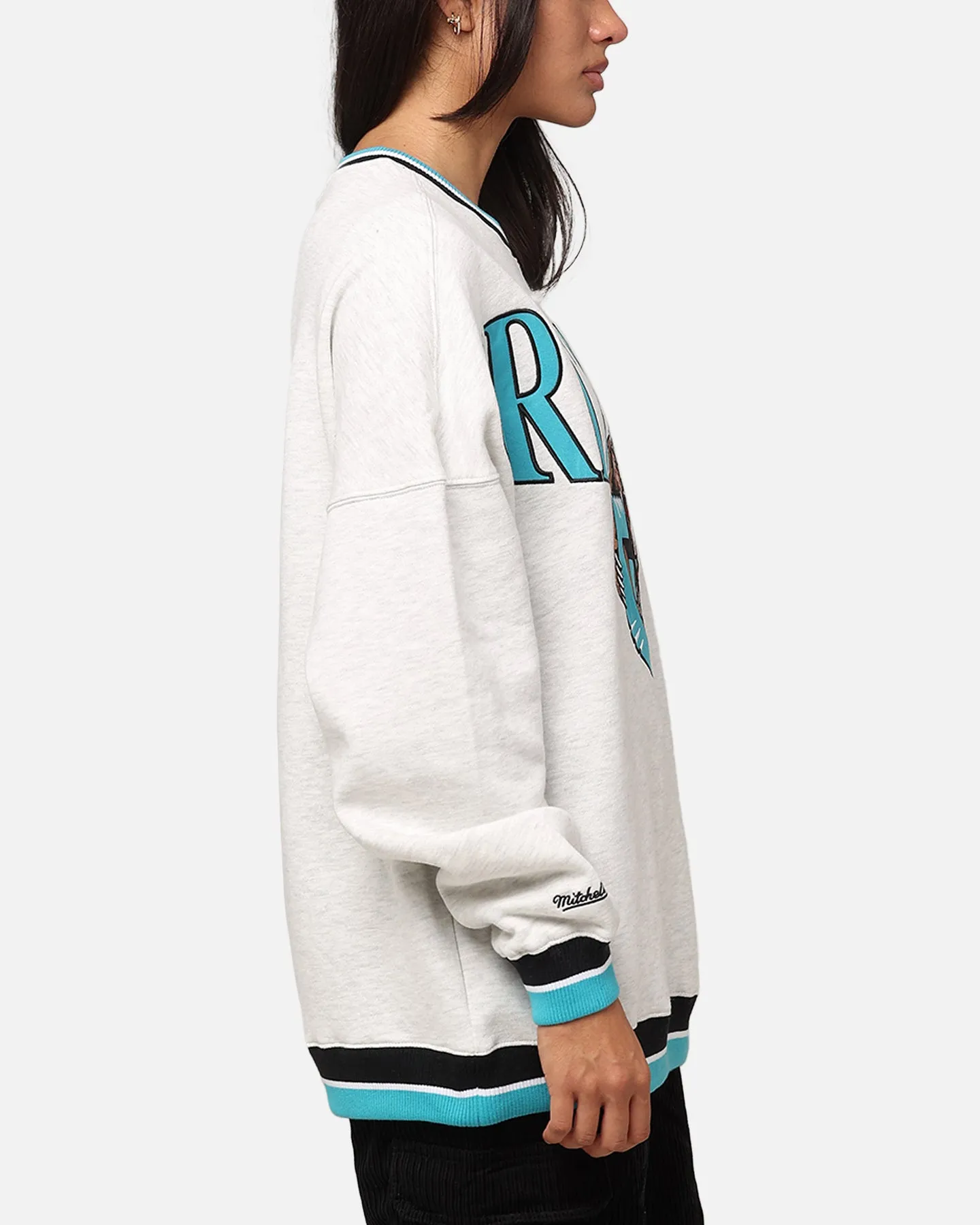 Mitchell & Ness Memphis Grizzlies Shooting Crewneck Silver Marle sold by Culture Kings product image thumbnail 4