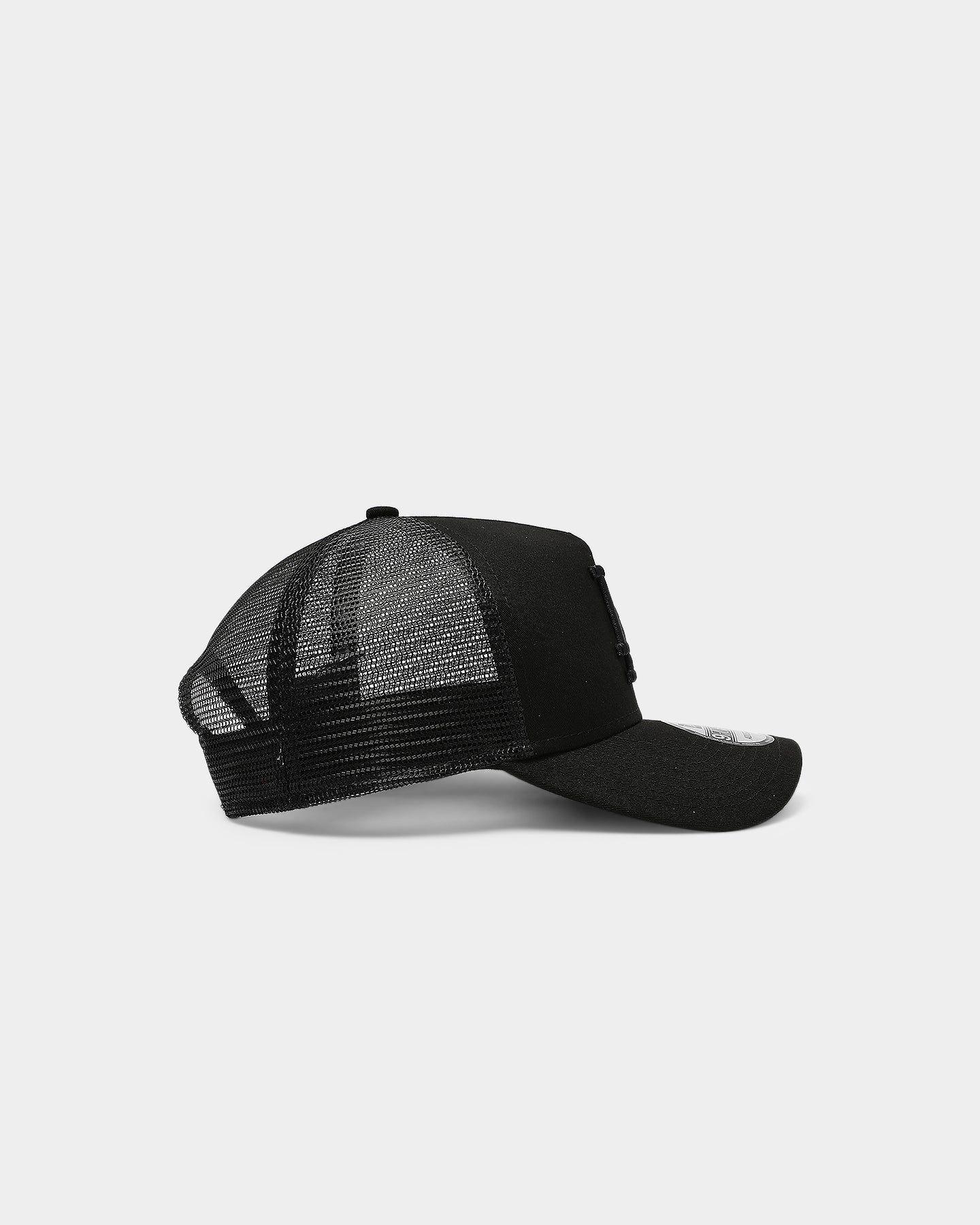 New Era Los Angeles Dodgers 9FORTY A-Frame Trucker Black/Black sold by Culture Kings product image thumbnail 4