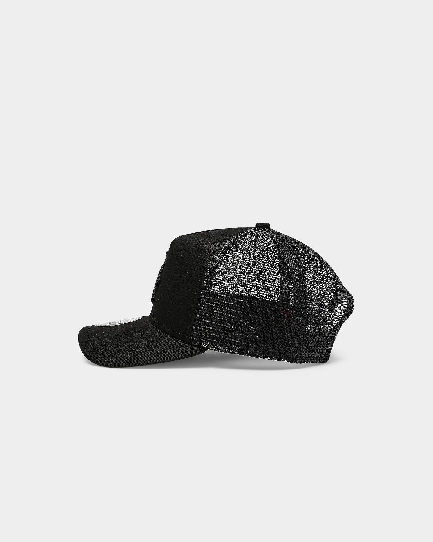 New Era Los Angeles Dodgers 9FORTY A-Frame Trucker Black/Black sold by Culture Kings product image thumbnail 5