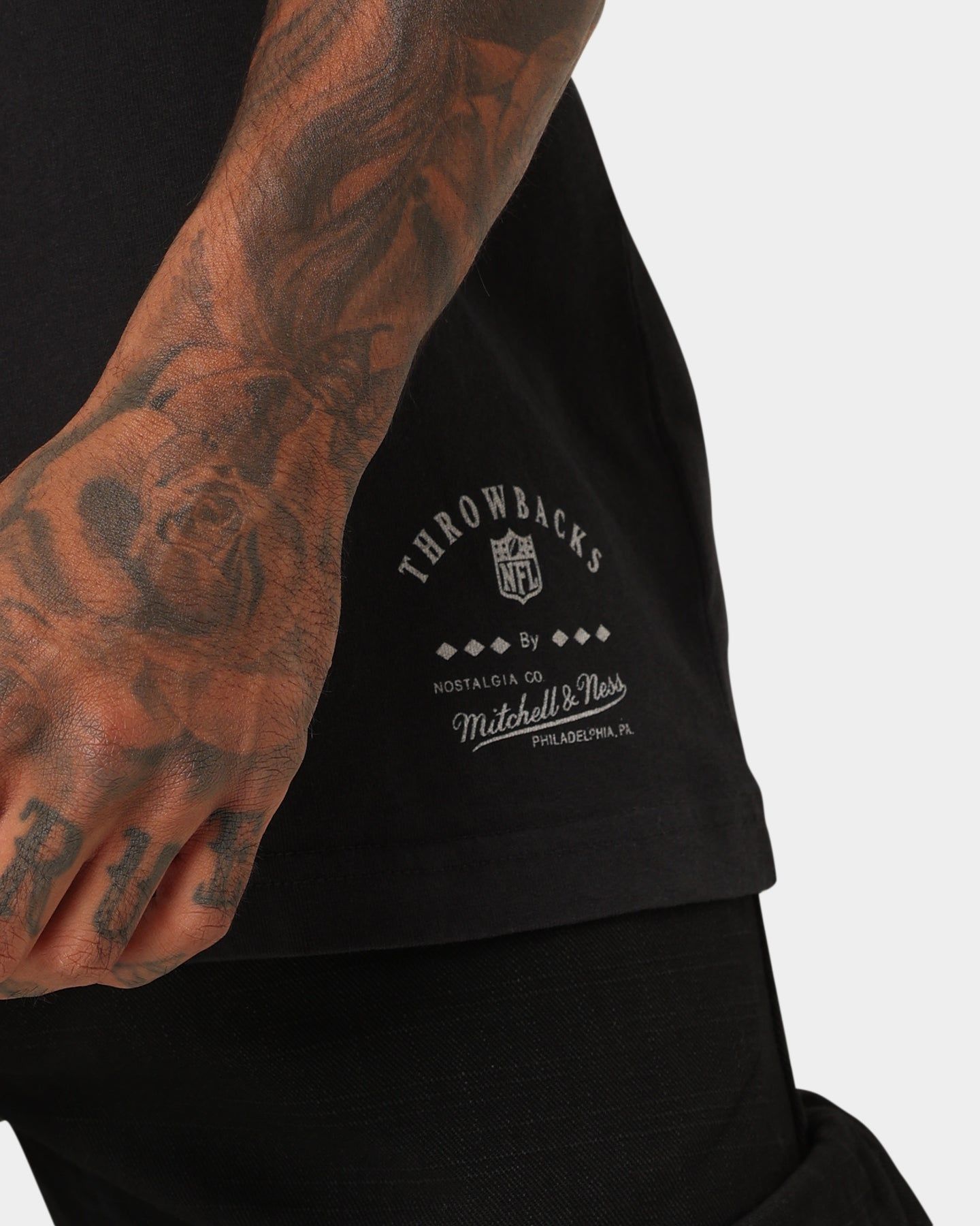 Mitchell & Ness Los Angeles Raiders Script T-Shirt Faded Black sold by Culture Kings product image thumbnail 7