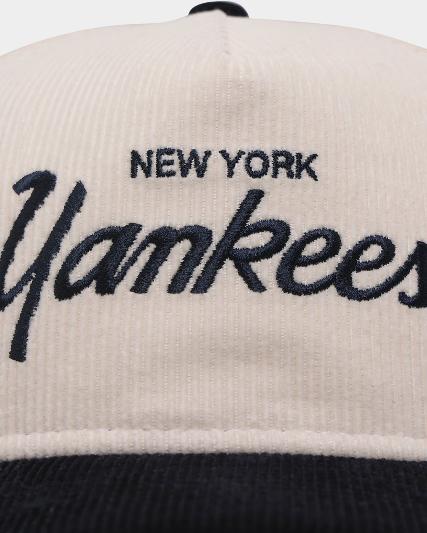New Era New York Yankees 'Chrome Corduroy Throwback Script' Golfer Snapback Chrome White sold by Culture Kings product image thumbnail 5