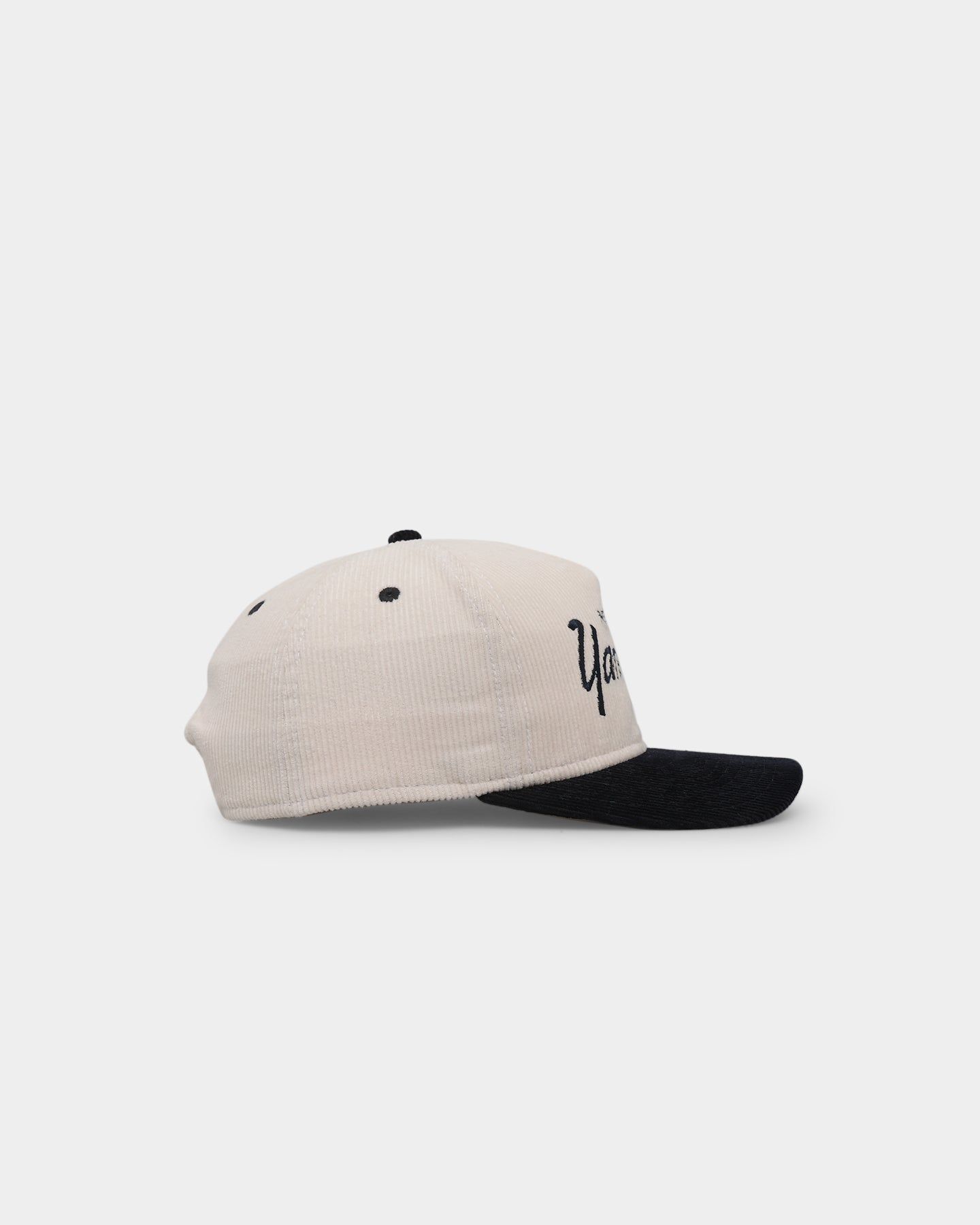 New Era New York Yankees 'Chrome Corduroy Throwback Script' Golfer Snapback Chrome White sold by Culture Kings product image thumbnail 3