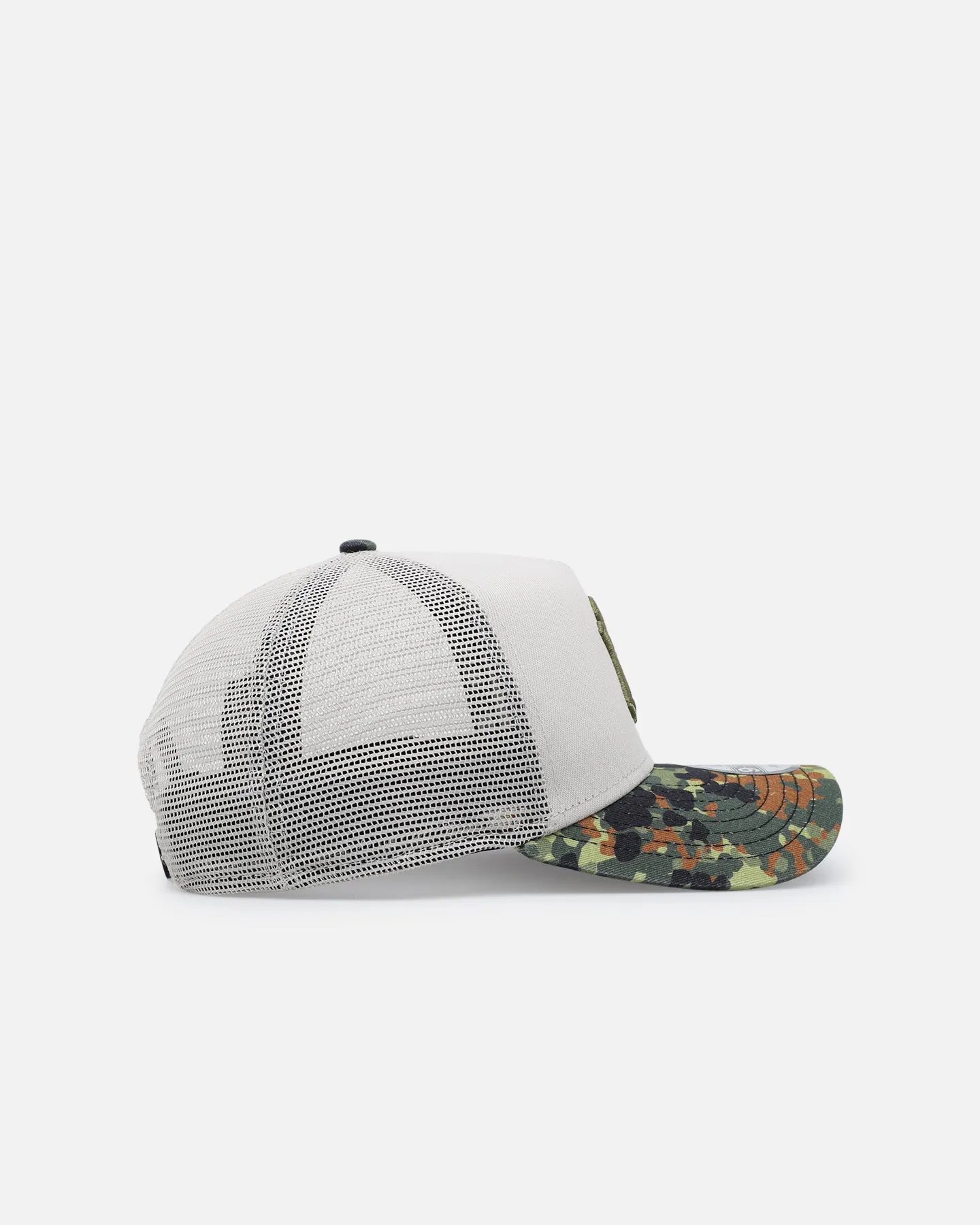 New Era New York Yankees "Camo Visor" 9FORTY A-Frame Trucker Snapback Stone/Olive sold by Culture Kings product image thumbnail 3