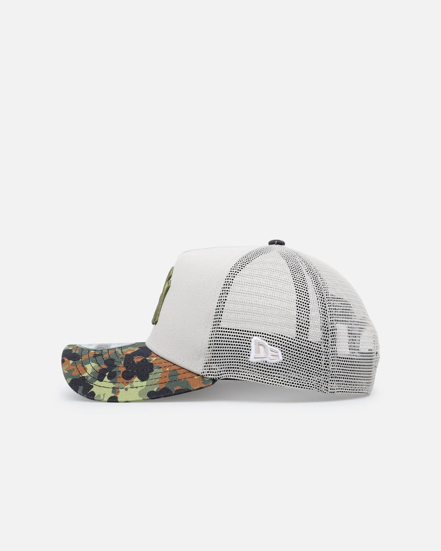 New Era New York Yankees "Camo Visor" 9FORTY A-Frame Trucker Snapback Stone/Olive sold by Culture Kings product image thumbnail 4