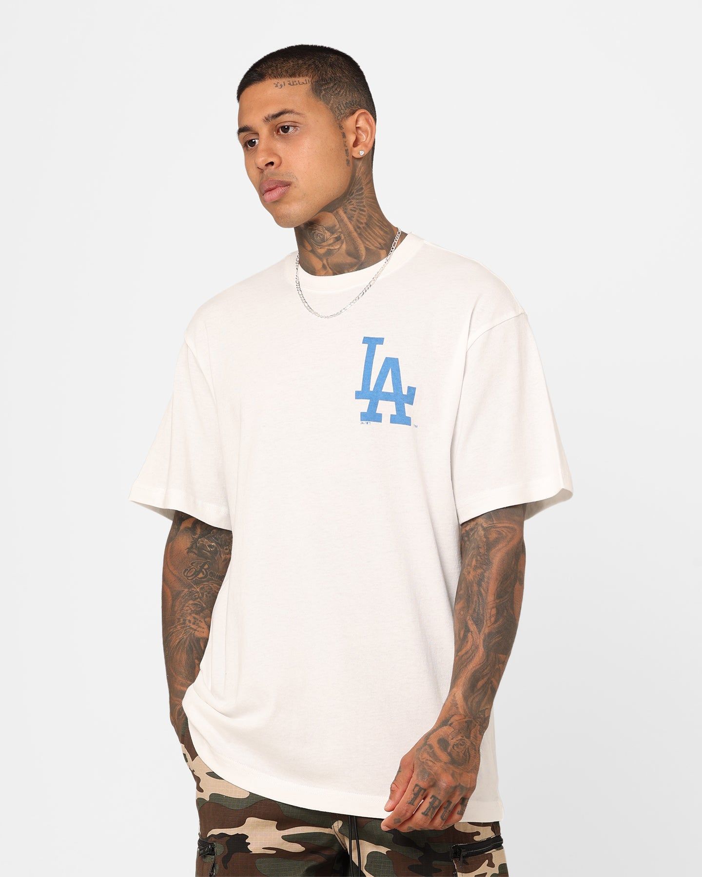 Majestic Athletic Los Angeles Dodgers MLB Resort T-Shirt Vintage White sold by Culture Kings product image thumbnail 2