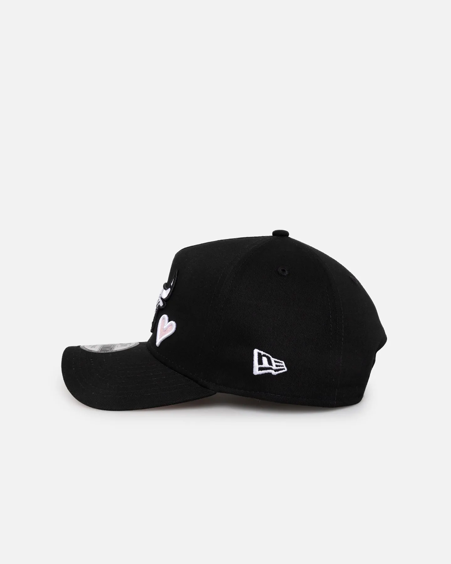 New Era Chicago Bulls 'Pink Satin Hearts' 9FORTY A-Frame Snapback Black/White sold by Culture Kings product image thumbnail 4