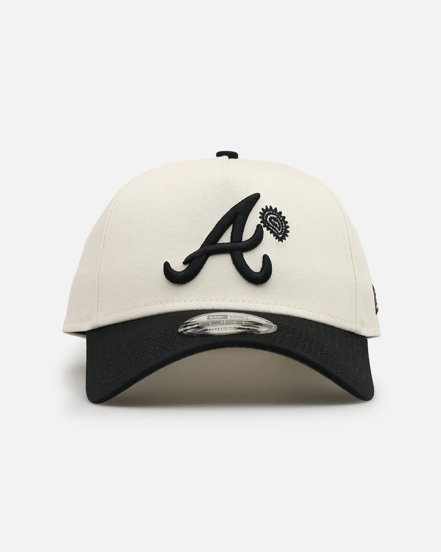 New Era Atlanta Braves 'Paisley Hit' 9FORTY A-Frame Snapback Chrome White/Black sold by Culture Kings