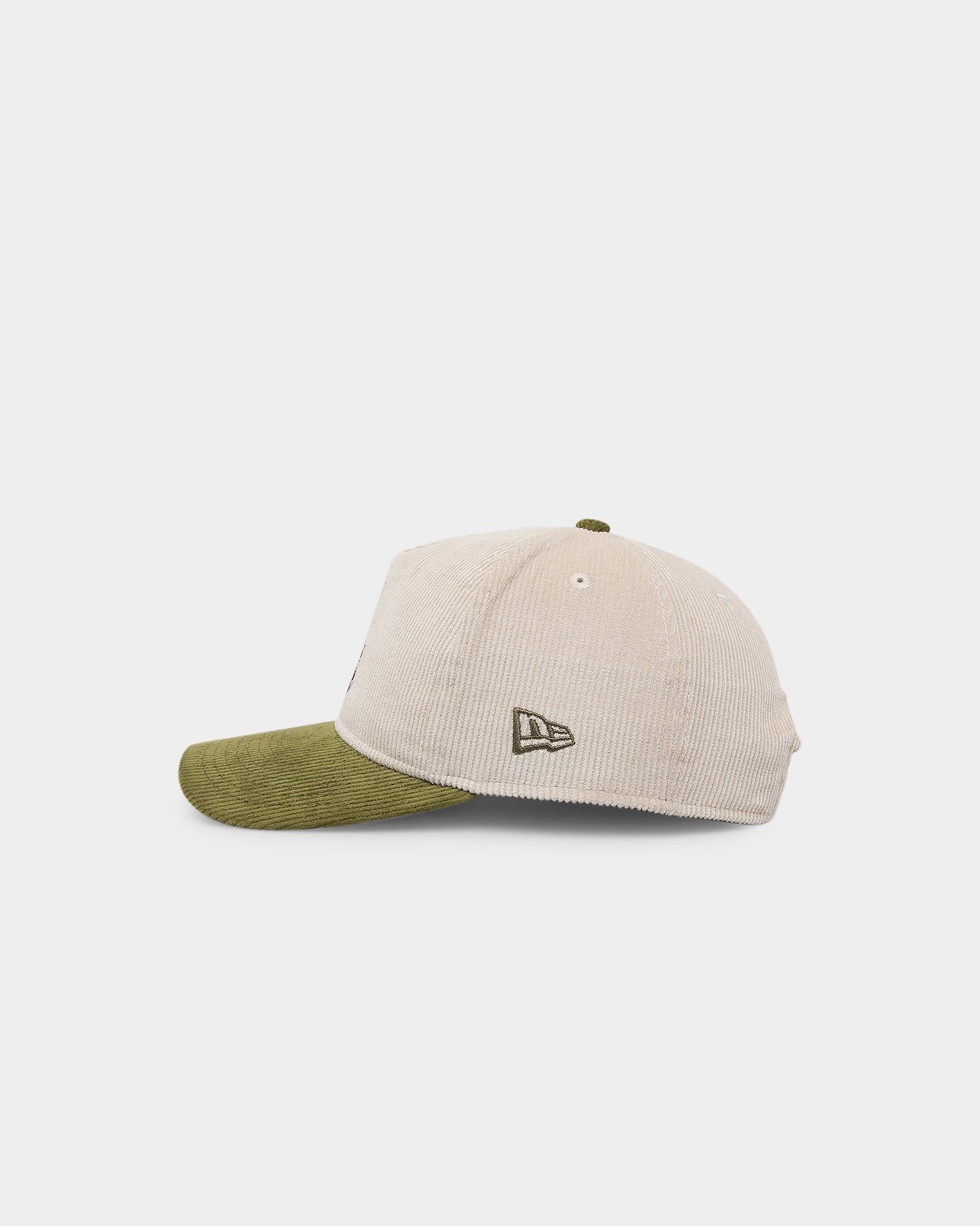 New Era Chicago White Sox 'Dusty Olive' Corduroy Golfer Snapback Green Med sold by Culture Kings product image thumbnail 4