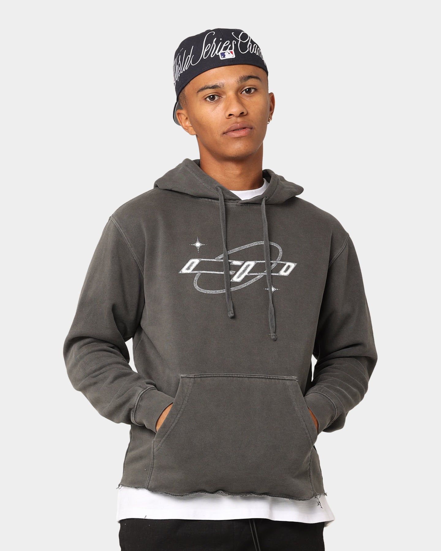 Carré Starsign Cutoff Vintage Hoodie Washed Black sold by Culture Kings