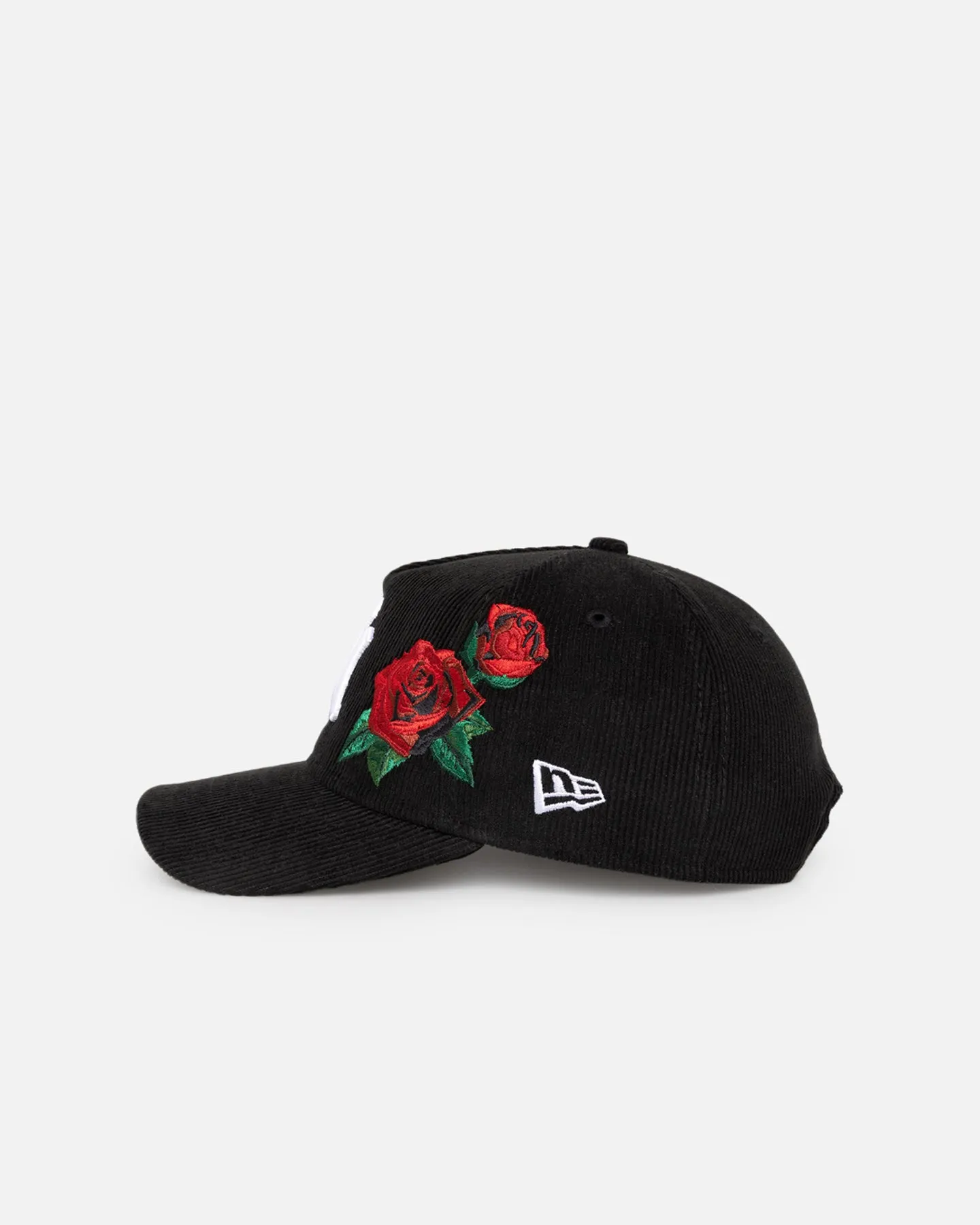 New Era New York Yankees 'Corduroy Roses' Golfer Pre-Curved Snapback Black Corduroy/White sold by Culture Kings product image thumbnail 5