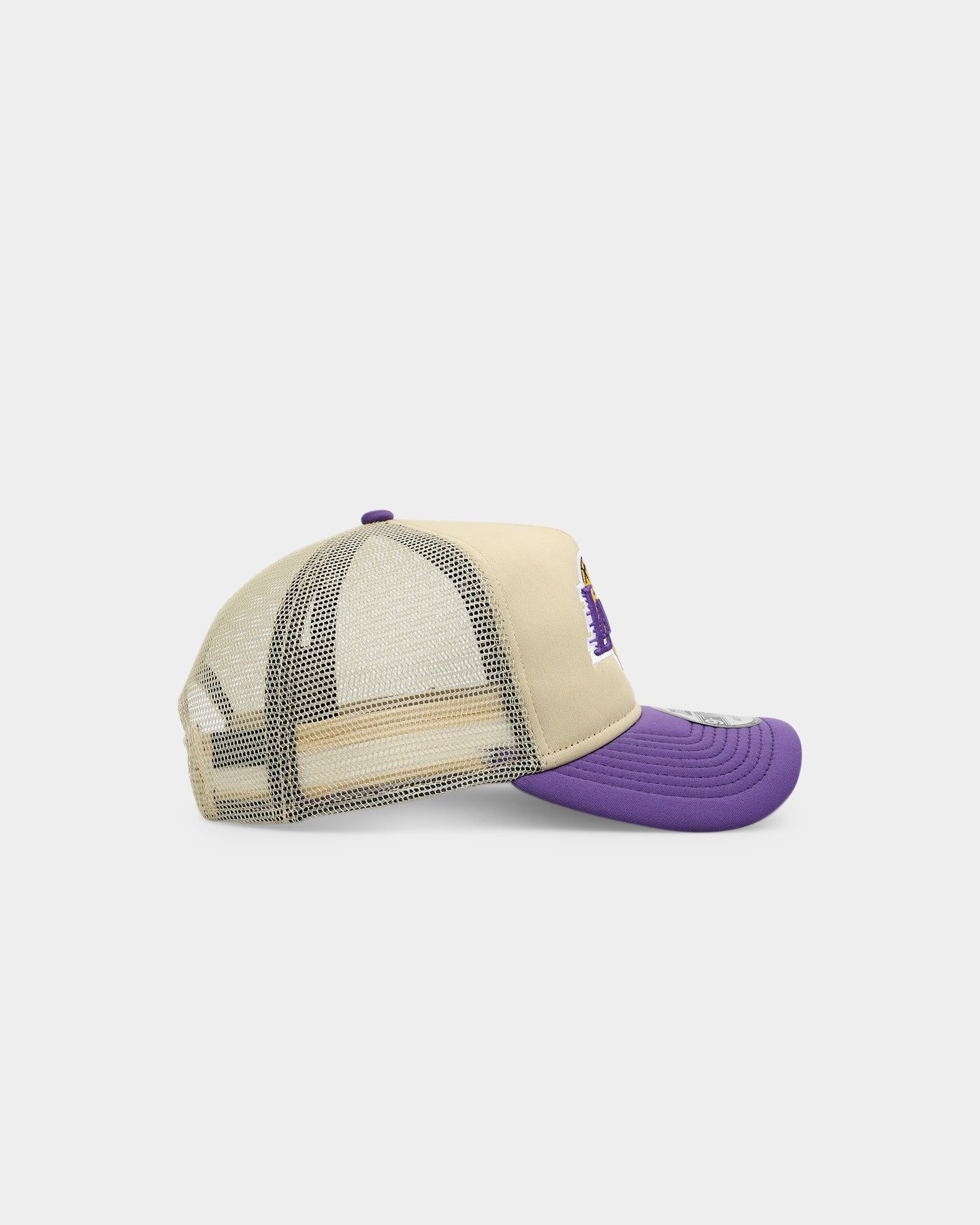 New Era Los Angeles Lakers All Day 9FORTY A-Frame Snapback Vegas Gold sold by Culture Kings product image thumbnail 3