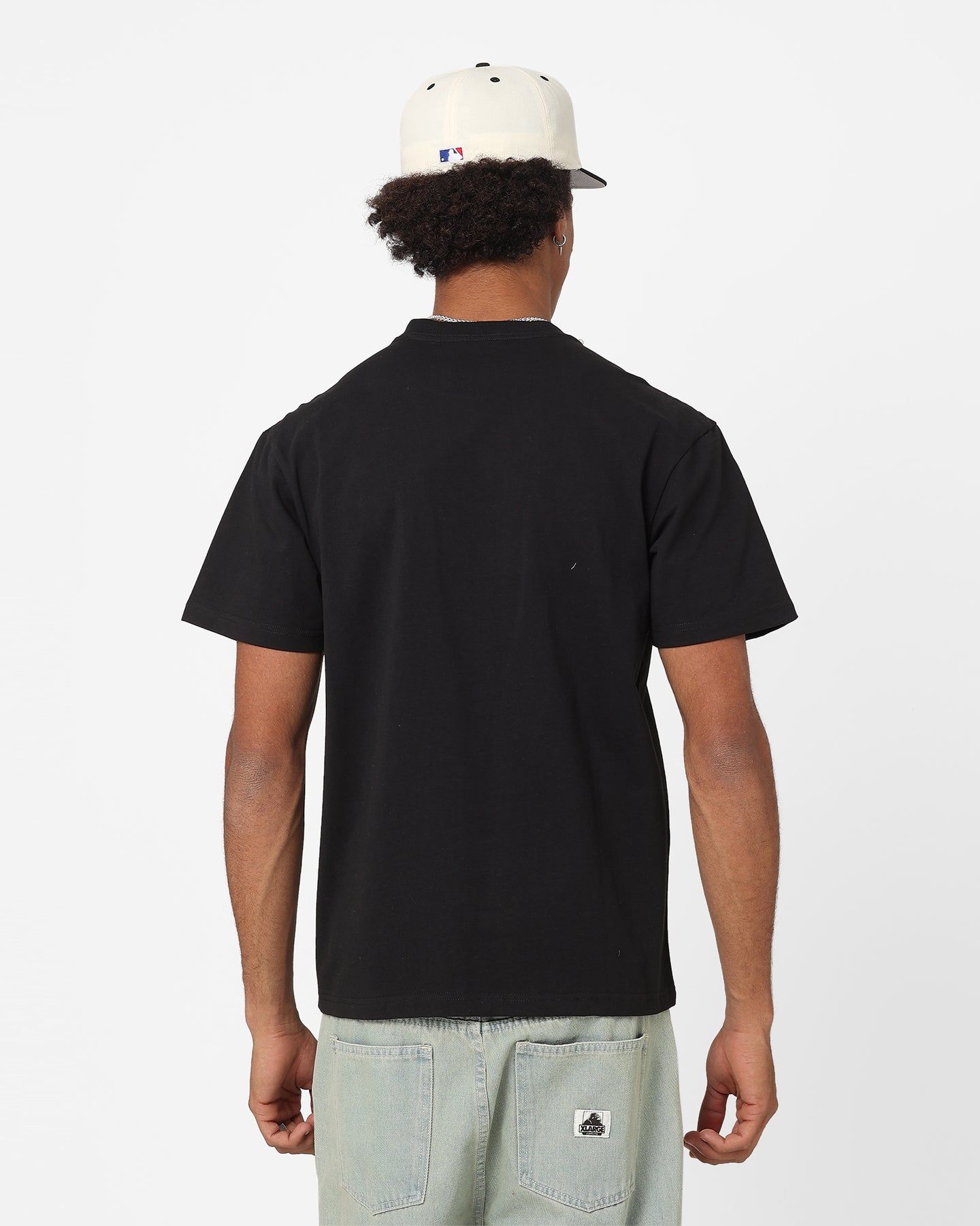 Majestic Athletic Chicago White Sox V Team Crest T-Shirt Faded Black sold by Culture Kings product image thumbnail 4