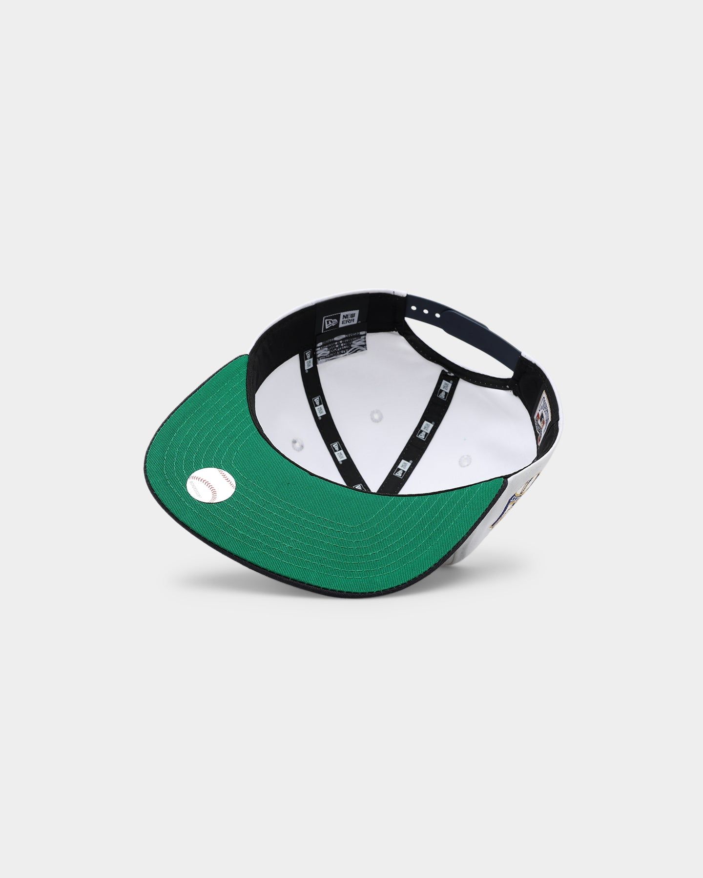 New Era New York Yankees 2-Tone Golfer Snapback White/Navy sold by Culture Kings product image thumbnail 6