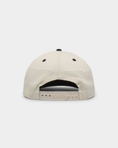 New Era New York Yankees '2000s World Series Through The Decades' 2000 World Series Golfer Snapback Chrome White sold by Culture Kings