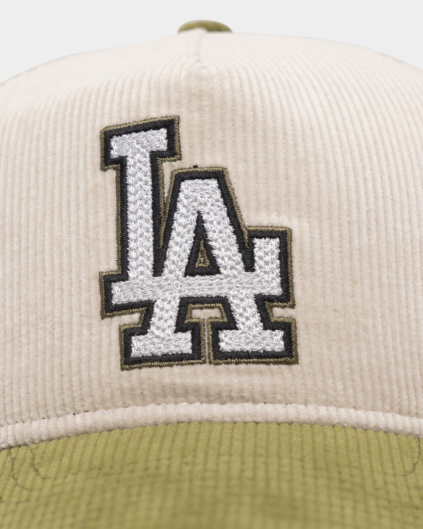 New Era Los Angeles Dodgers 'Dusty Olive' Corduroy Golfer Snapback Green Med sold by Culture Kings product image thumbnail 5