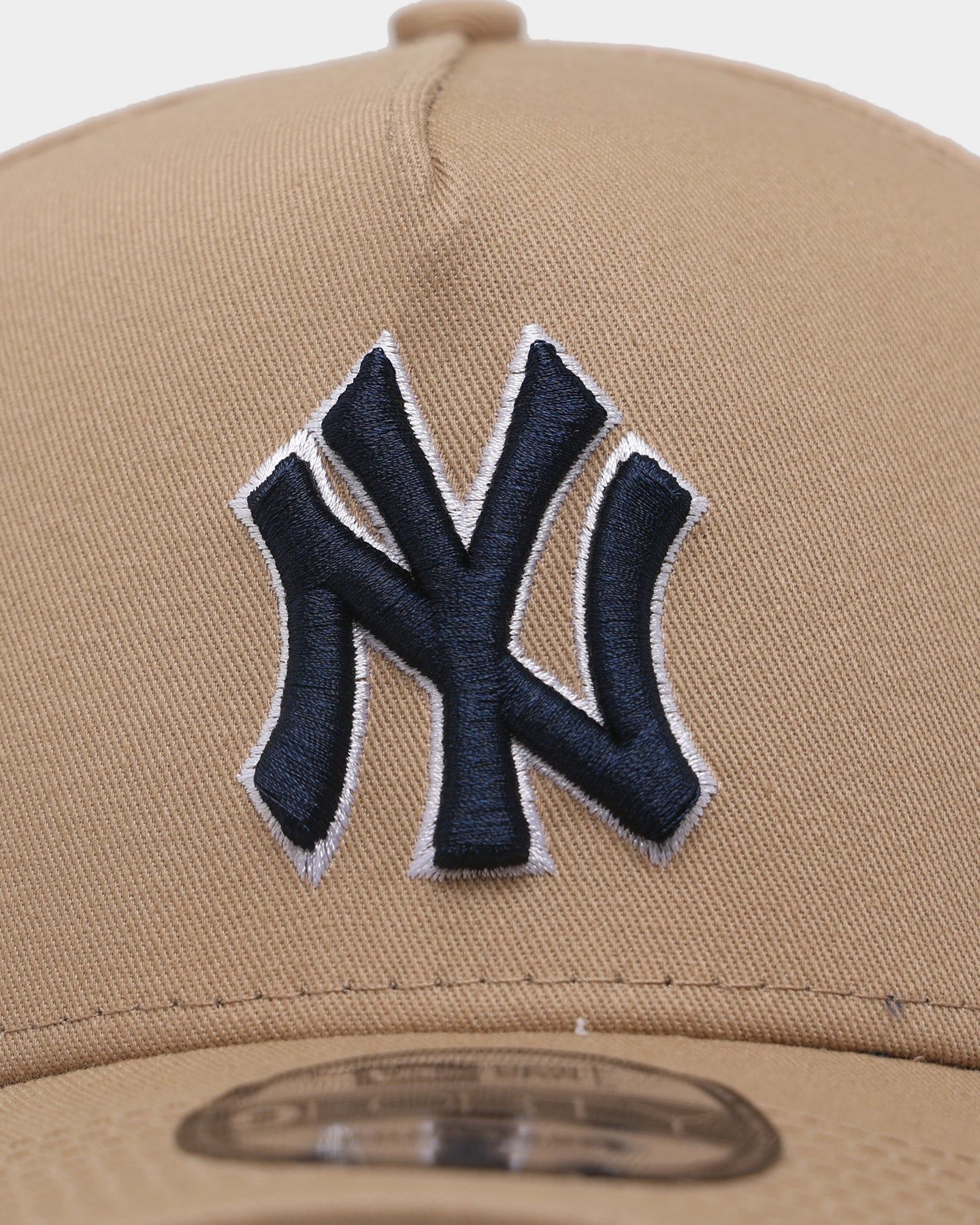 New Era New York Yankees 9FORTY A-Frame Snapback Light Beige sold by Culture Kings product image thumbnail 5