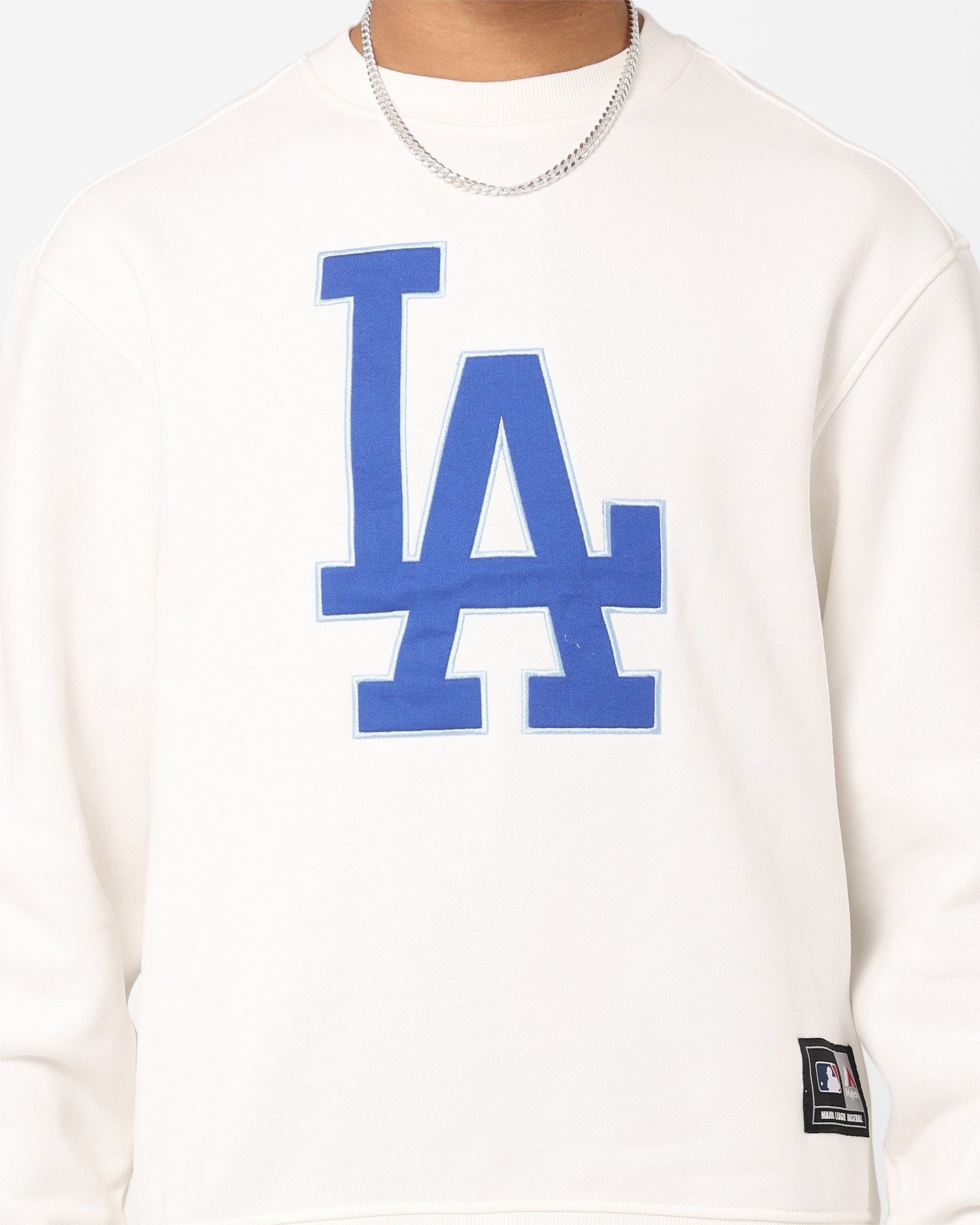 Majestic Athletic Los Angeles Dodgers Logo Applique Crewneck Vintage White sold by Culture Kings product image thumbnail 3
