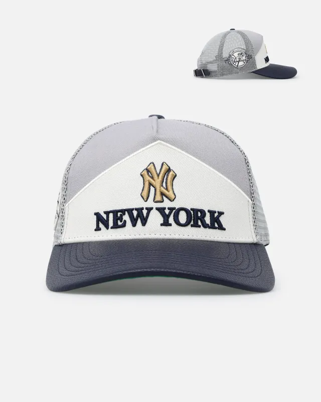 Pro Standard New York Yankees Chevron Pinch Front Trucker Snapback Midnight Navy sold by Culture Kings