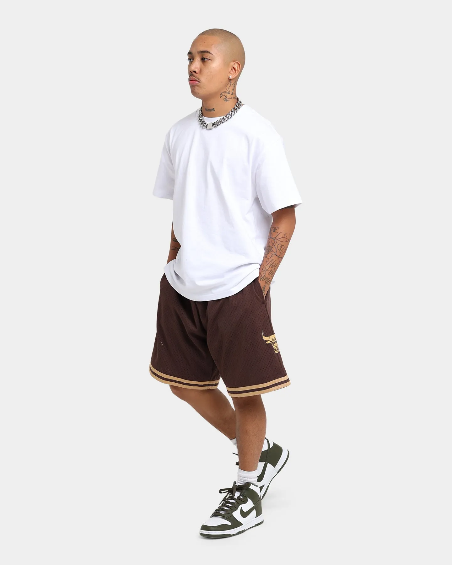 Mitchell & Ness Chicago Bulls Lux Brown Swingman Shorts Baroque Brown sold by Culture Kings product image thumbnail 2