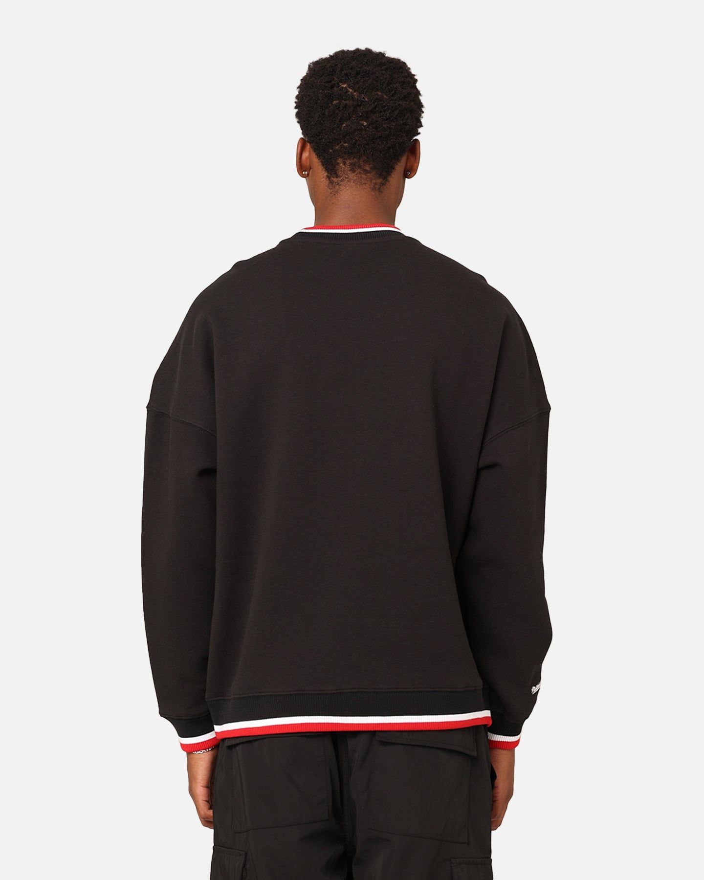 Mitchell & Ness Chicago Bulls Shooting Crewneck Black sold by Culture Kings product image thumbnail 4