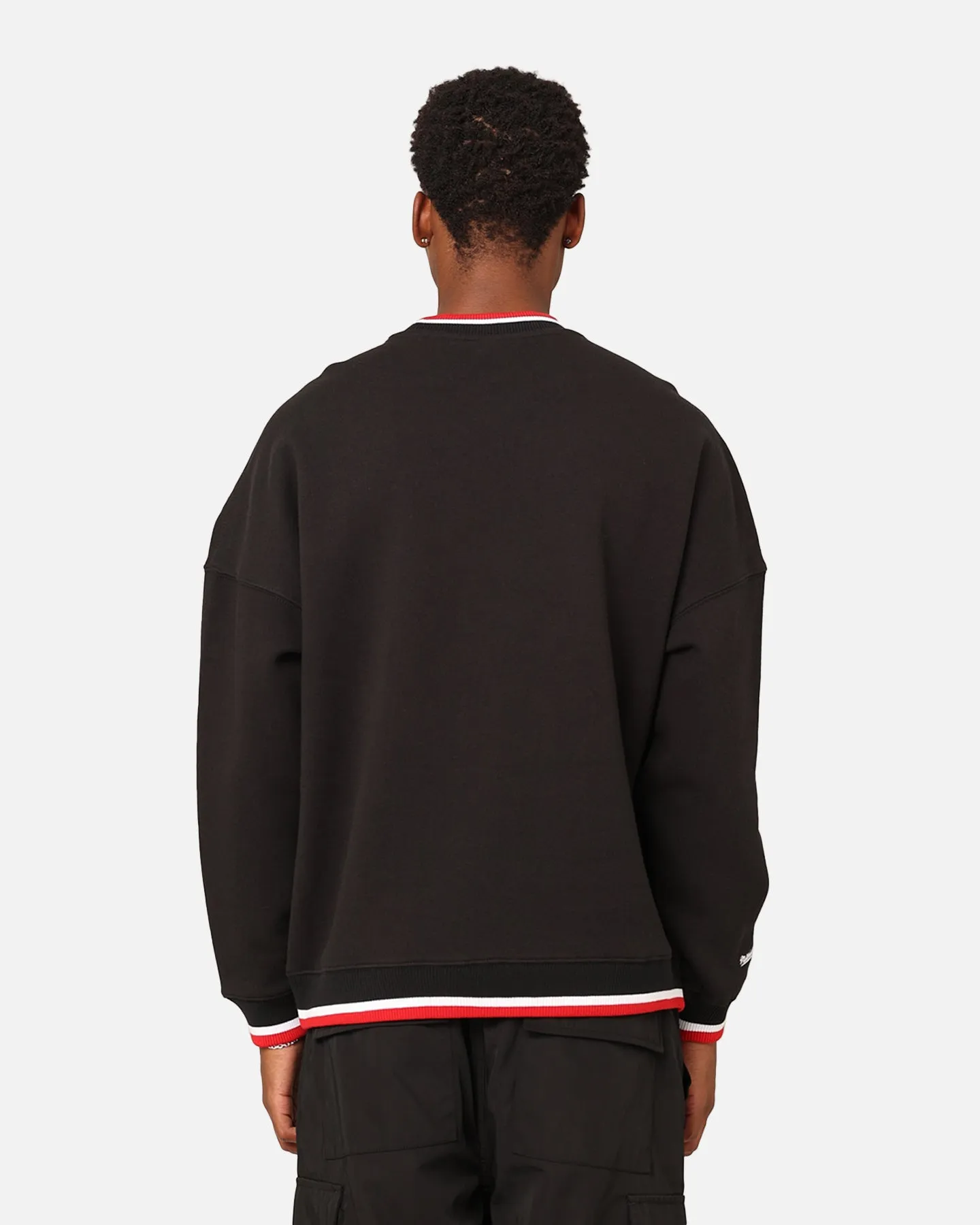 Mitchell & Ness Chicago Bulls Shooting Crewneck Black sold by Culture Kings product image thumbnail 4