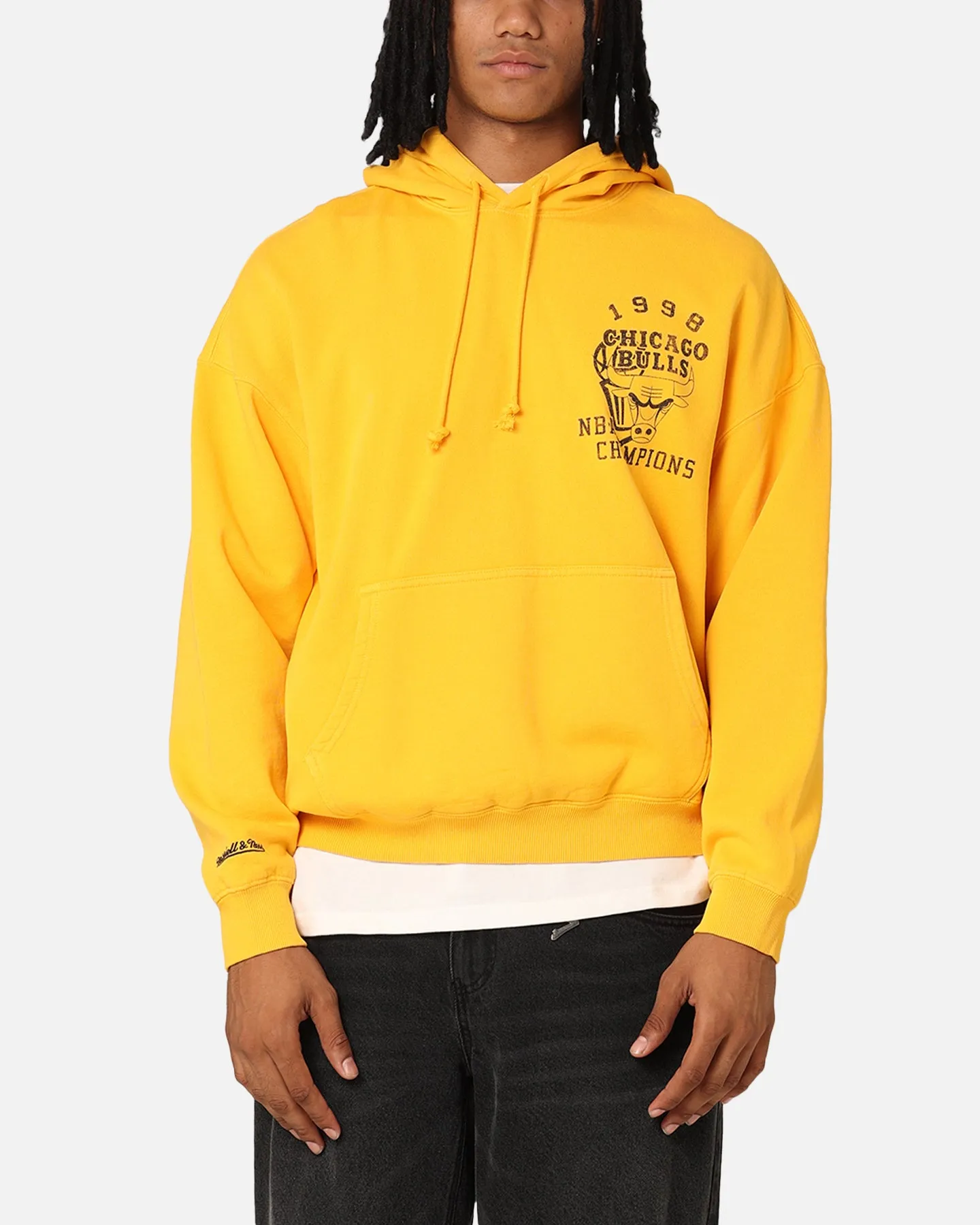 Mitchell & Ness Chicago Bulls Rings Hoodie Ochre sold by Culture Kings product image thumbnail 2