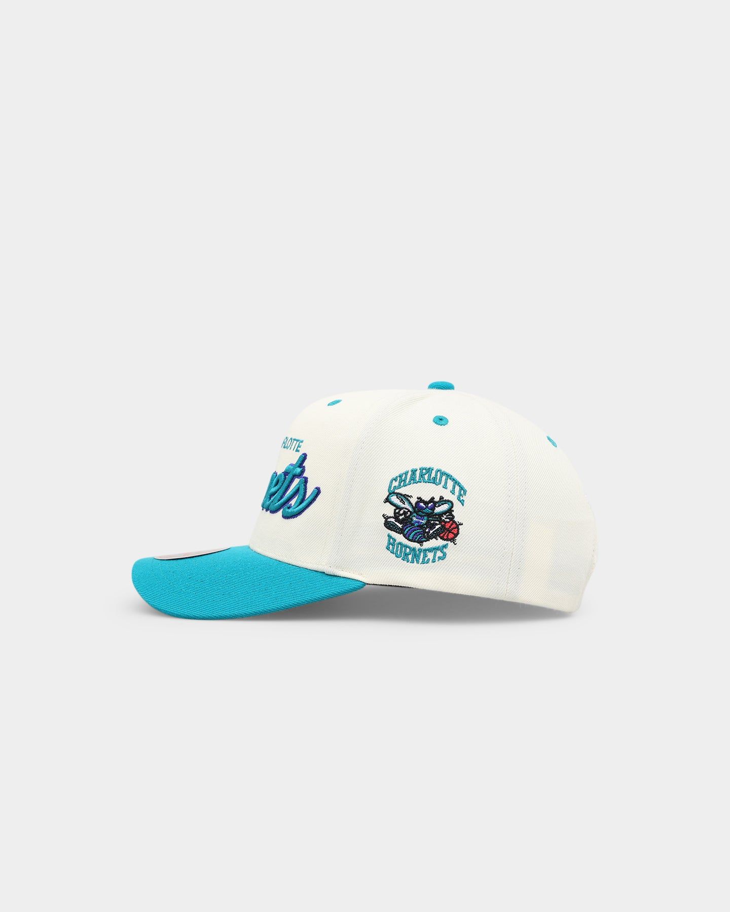 Mitchell & Ness Charlotte Hornets Team Script OG Snapback Vintage Cream sold by Culture Kings product image thumbnail 4