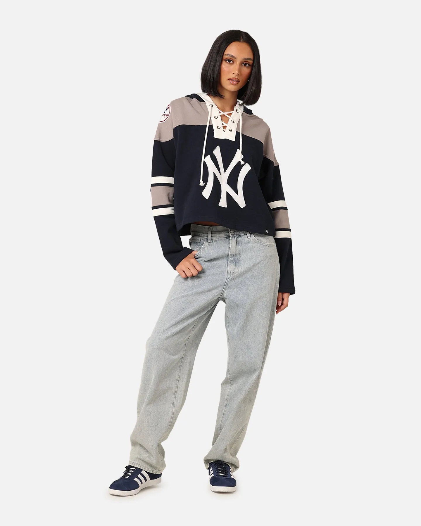 47 Brand Women's New York Yankees Cropped Lacer Hoodie Fall Navy sold by Culture Kings product image thumbnail 2