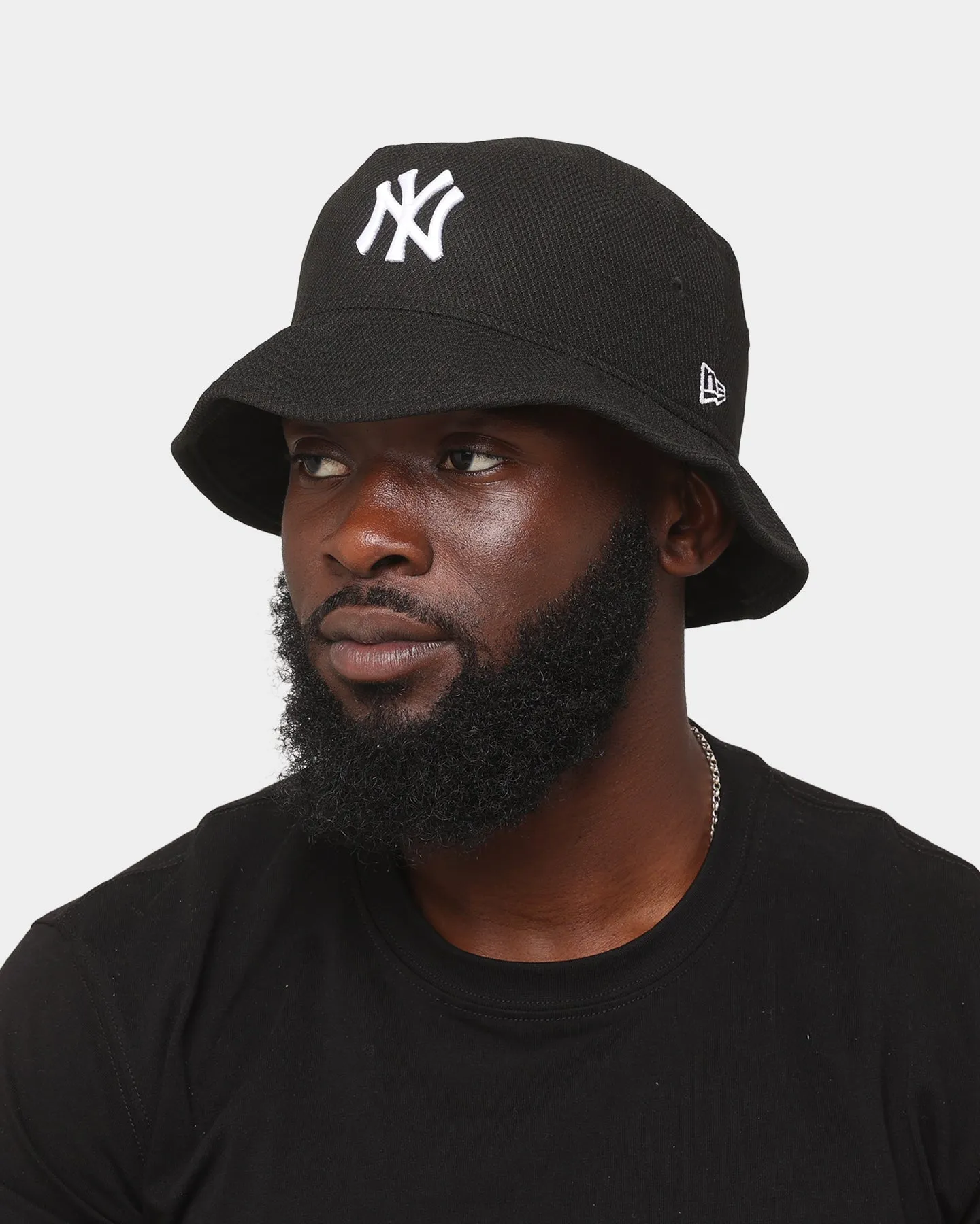 New Era New York Yankees Water Resistant Bucket Hat Black/Original Team Colours sold by Culture Kings product image thumbnail 2