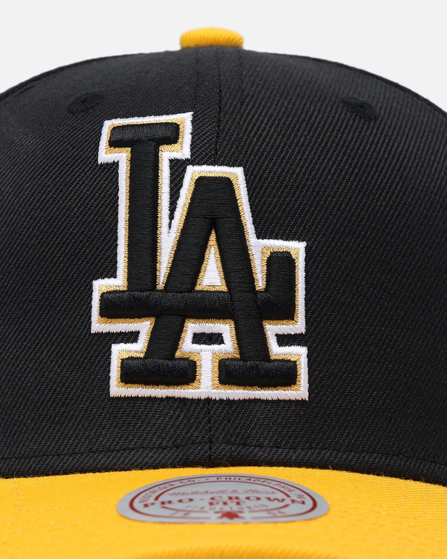 Mitchell & Ness Los Angeles Dodgers "Enter The Dragon" Pro Crown Snapback Black/Ochre sold by Culture Kings product image thumbnail 5