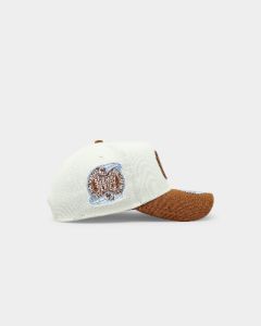 New Era New York Yankees 'Toasted Peanut' 2-Tone 9FORTY A-Frame Snapback White sold by Culture Kings